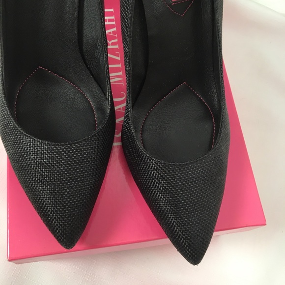 Isaac Mizrahi IsLeeza Textured Black Pumps with Clear Heel - Picture 5 of 15